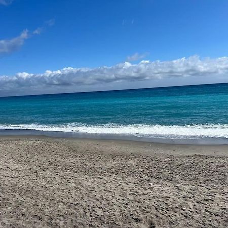 Appartement Vue Sur Mer Pietra Ligure Exteriér fotografie